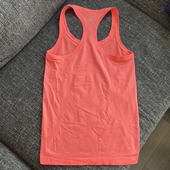 Lululemon Swiftly Tech Racerback 2.0 Tank in Sunset Size 4 - Picture 2 of 3